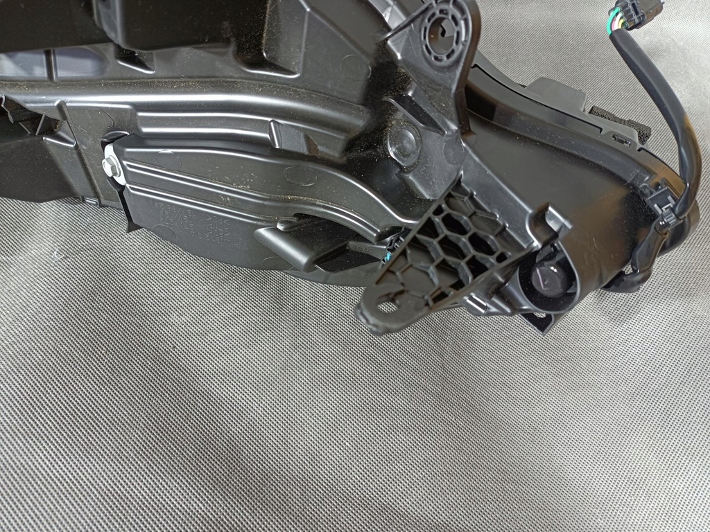 фото №15, Nissan ariya 22- лампа перед передняя правая full led oryg