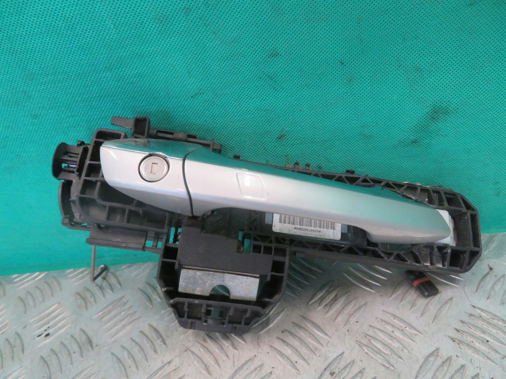 фото №1, Ручка дверь правый перед mercedes w176 17r