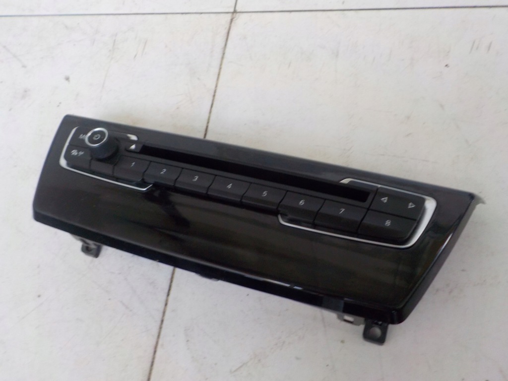 фото №2, Bmw 2 f45 панель радио 9357781