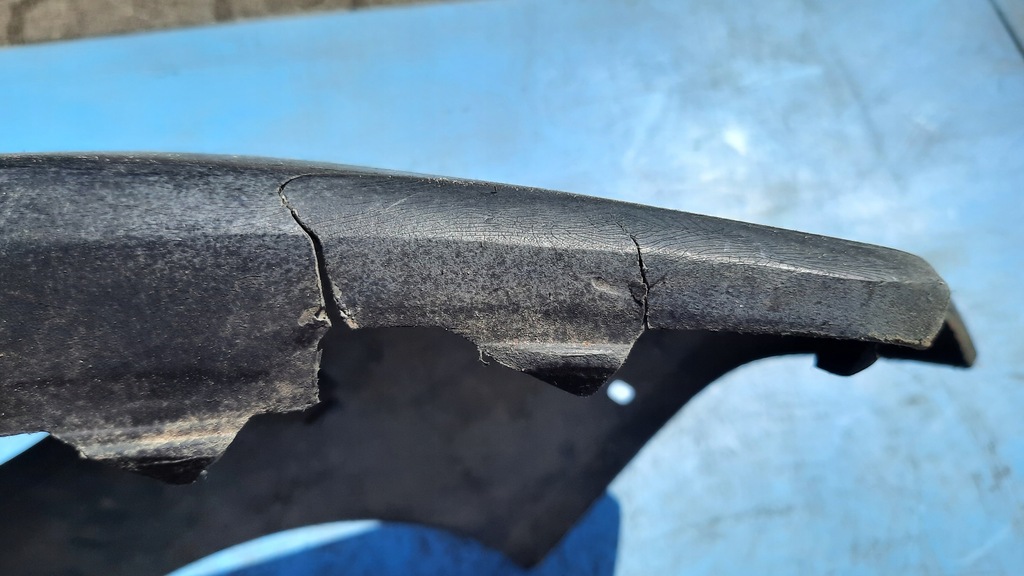 фото №7, Уголок бампера правый перед volvo xc90 08648335