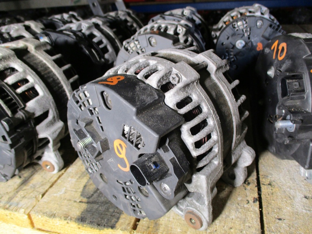 Купити 9.alternator vw skoda 03l903017e