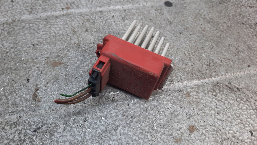 фото №1, Резистор вентилятор volkswagen golf iv 1.9tdi 02r