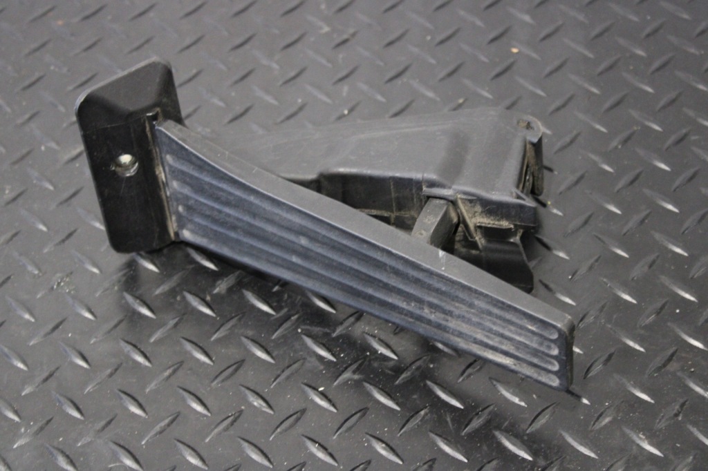 Купить Педаль газа bmw i3 l01 6853176