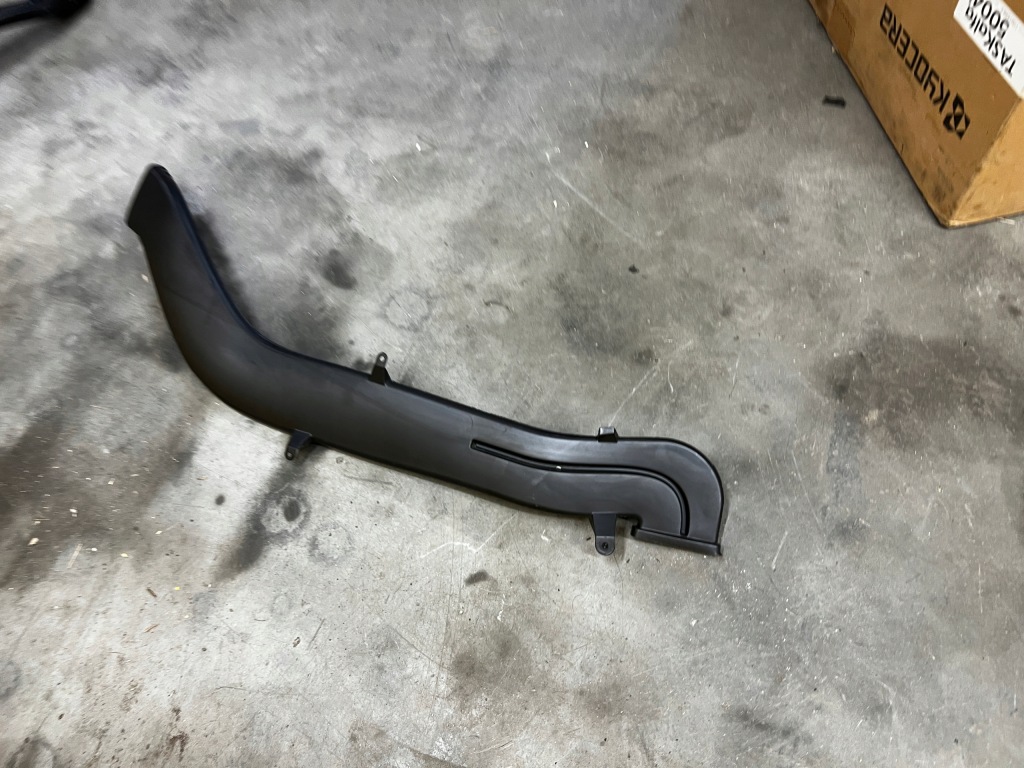 фото №1, Воздуховод канал воздуха стойка b задняя левый volvo xc90 ii