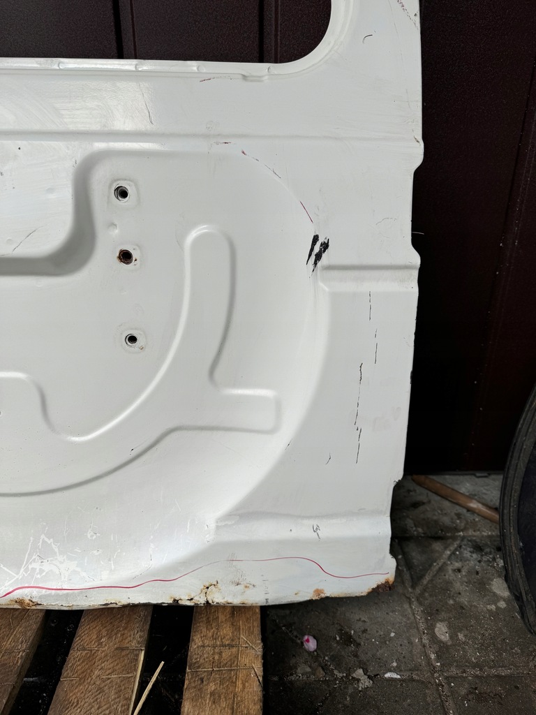 фото №5, Крышка багажника задняя задняя mitsubishi pajero i 1 82-90r.