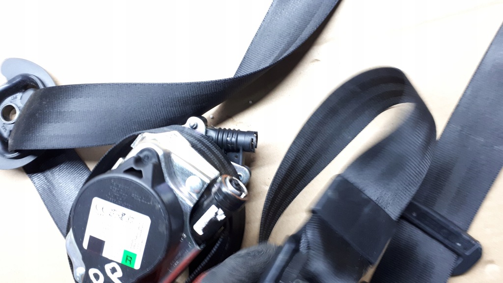 фото №7, A4 b9 lift pas безопасности правый перед