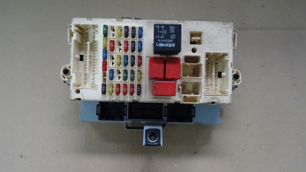 фото №1, Stilo i 1 коробка предохранителей 46797600