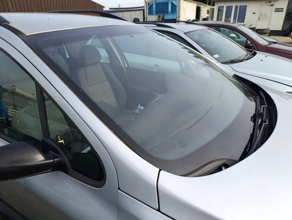 Стекло перед передняя лобовое peugeot 307 Оригинал