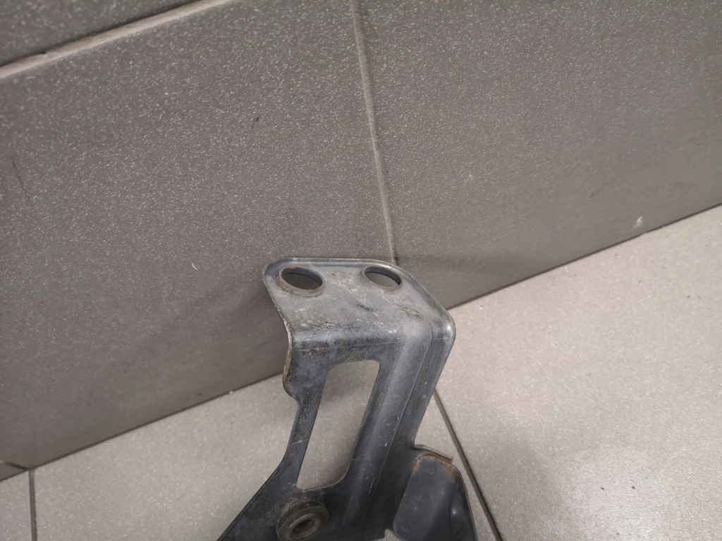 фото №6, Кронштейн інтеркулер audi a6 c6 03g131529b