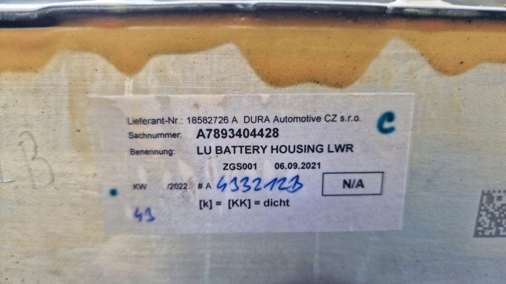 фото №12, Mercedes eqa 300 4 matic h243 акумулятор a2433400703 68,8 kwh 188 ah