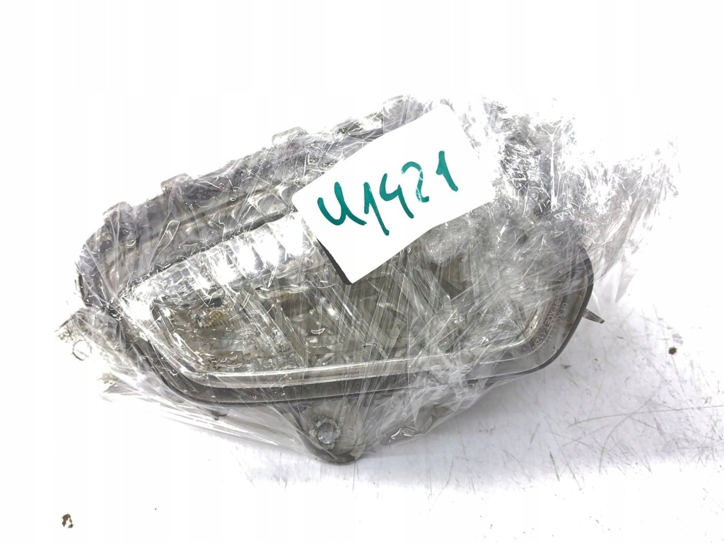 Купити Протитуманна фара правий передній volvo v40 31395922