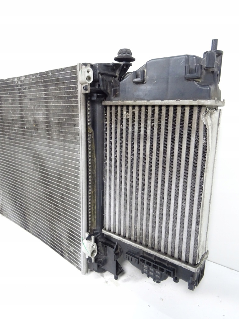 Qashqai 2 j11 1.6 dci радіатор води кондиціонера інтеркулер вентилятор Недорого