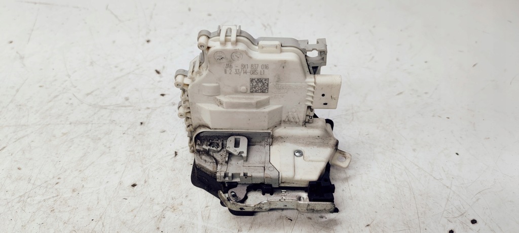 фото №1, A1 a3 8v замок двері правий перед 6 pin 8x1837016