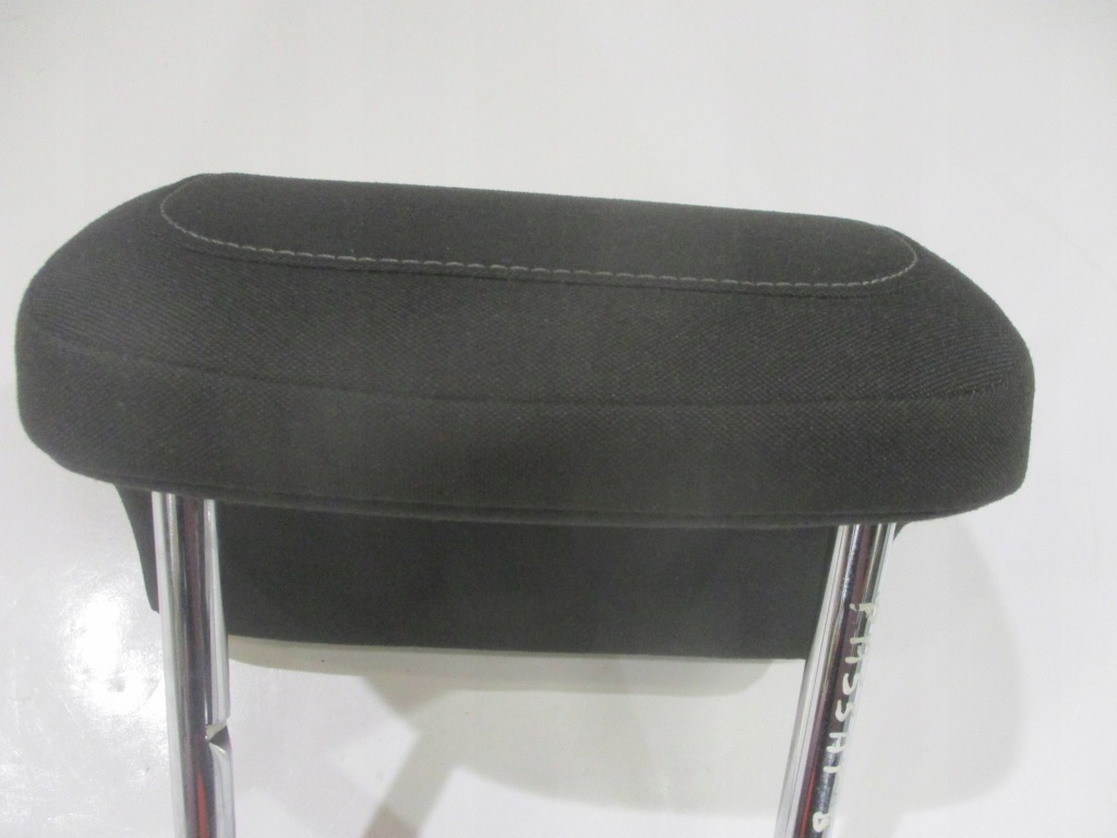 Подголовник сиденье задняя задний правый  или левое  материал vw passat b8 универсал с Разборки