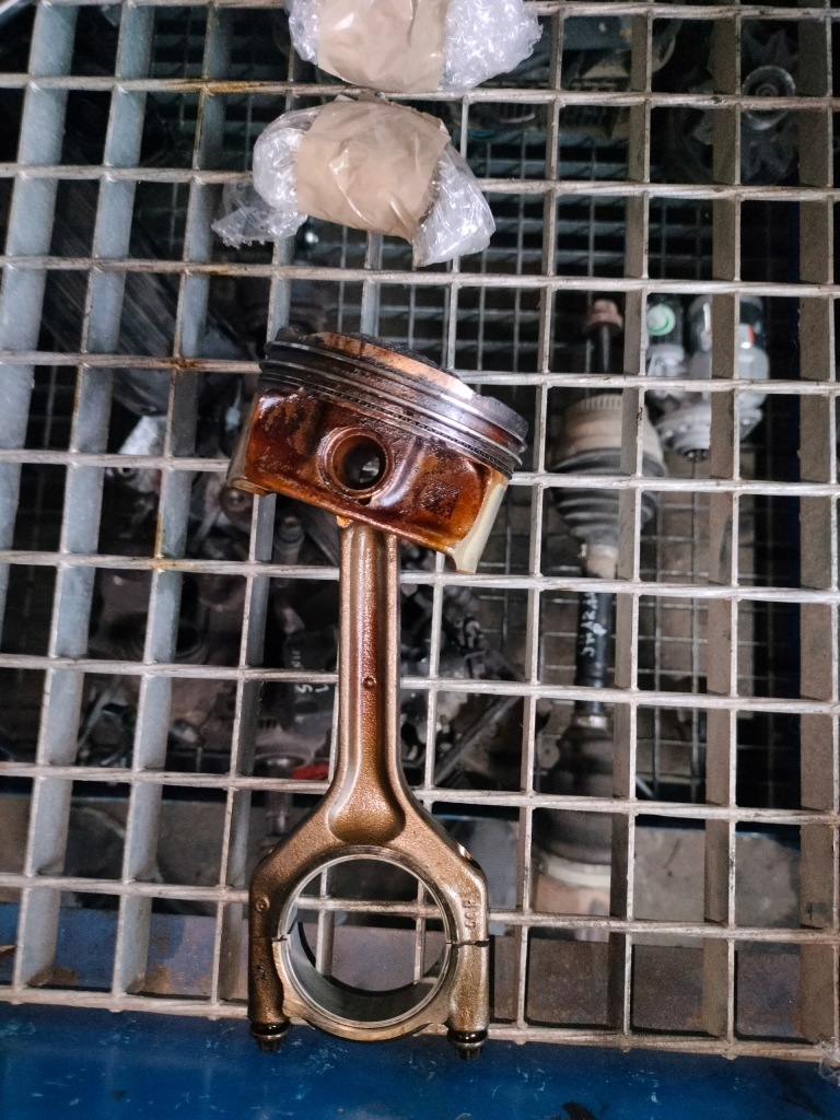 фото №9, Bmw e60 e61 поршень шатун n53 3.0i комплект