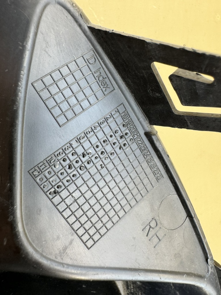 Opel corsa f 19-23r решётка бампера правая правый  перед 9830241080 с Разборки