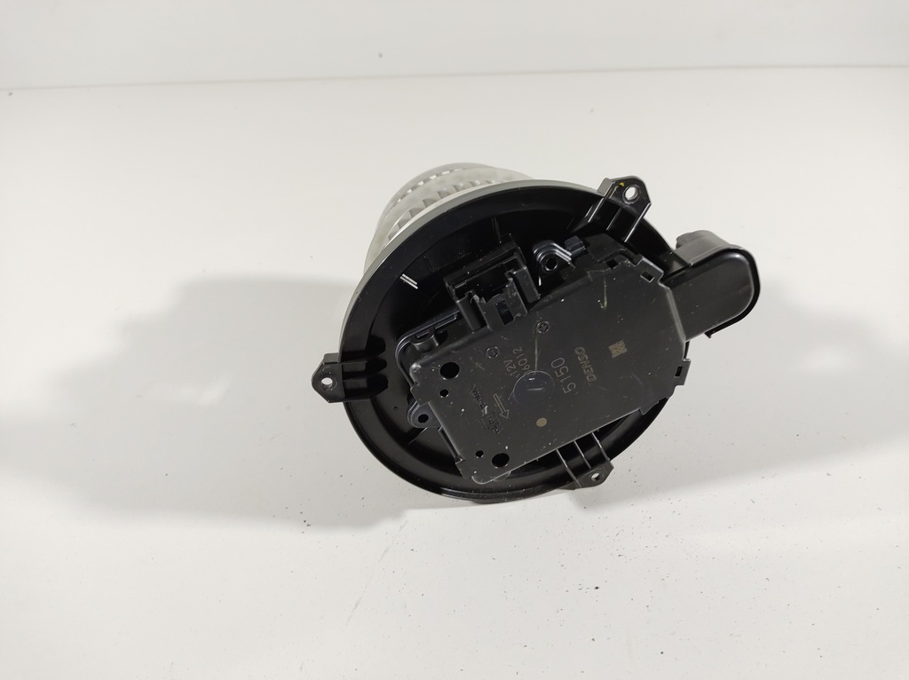 фото №9, Lexus is300h 13r вентилятор воздуходувка обдув uk