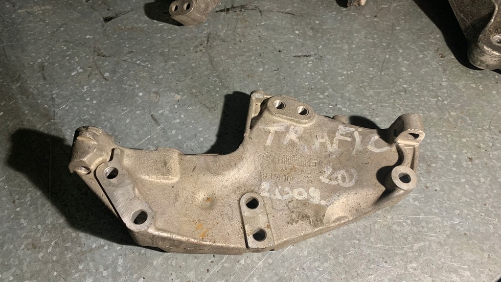 фото №11, Renault trafic opel vivaro ii кронштейн кронштейн подушка двигуна