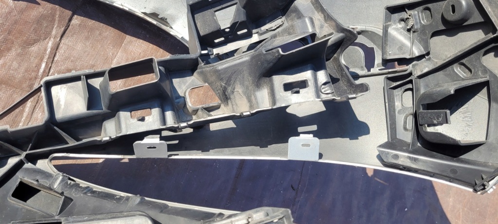 Peugeot 207 бампер передний перед / 5928 Недорого