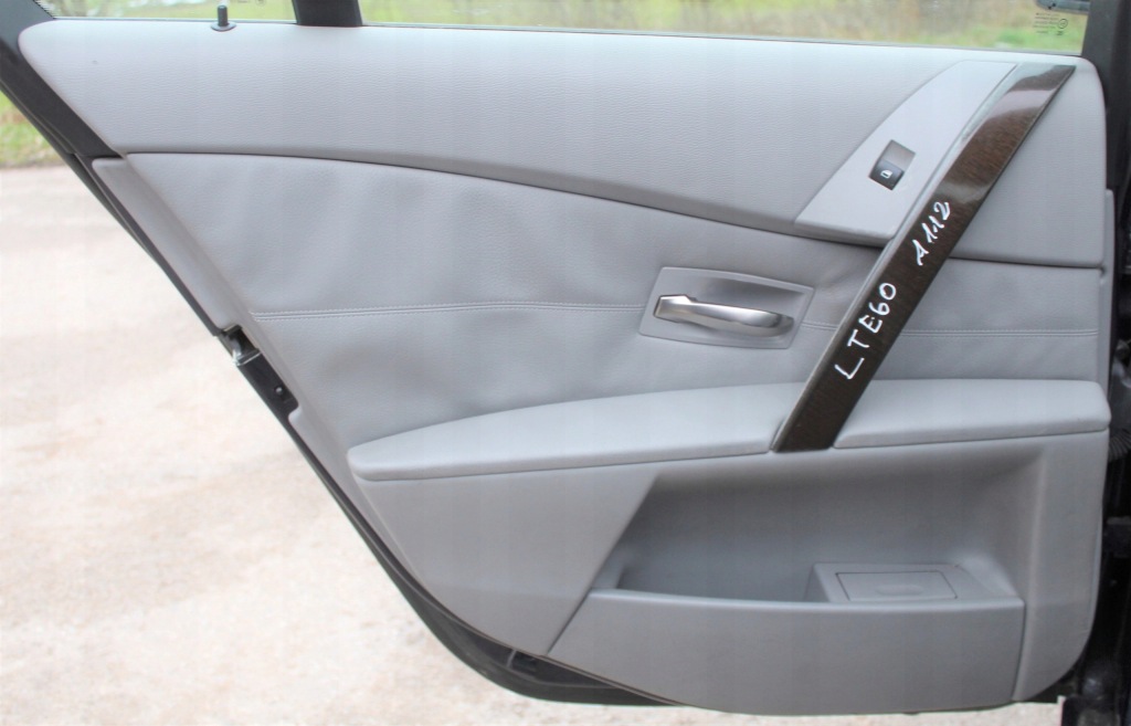 Купить Обивка карка дверь левое  задняя bmw e60 e61 европа