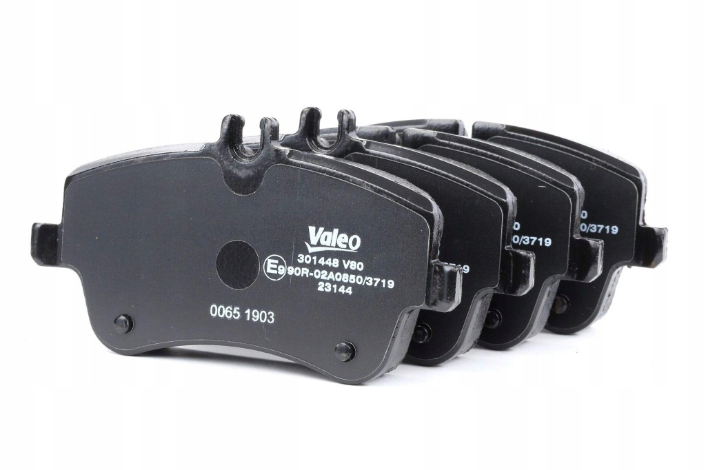 Купить Тормозные колодки тормозные перед 301448 valeo mercedes