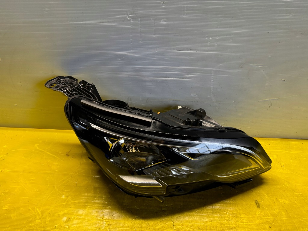 фото №4, Peugeot 3008 ii 5008 ii лампа перед правая model 2016-