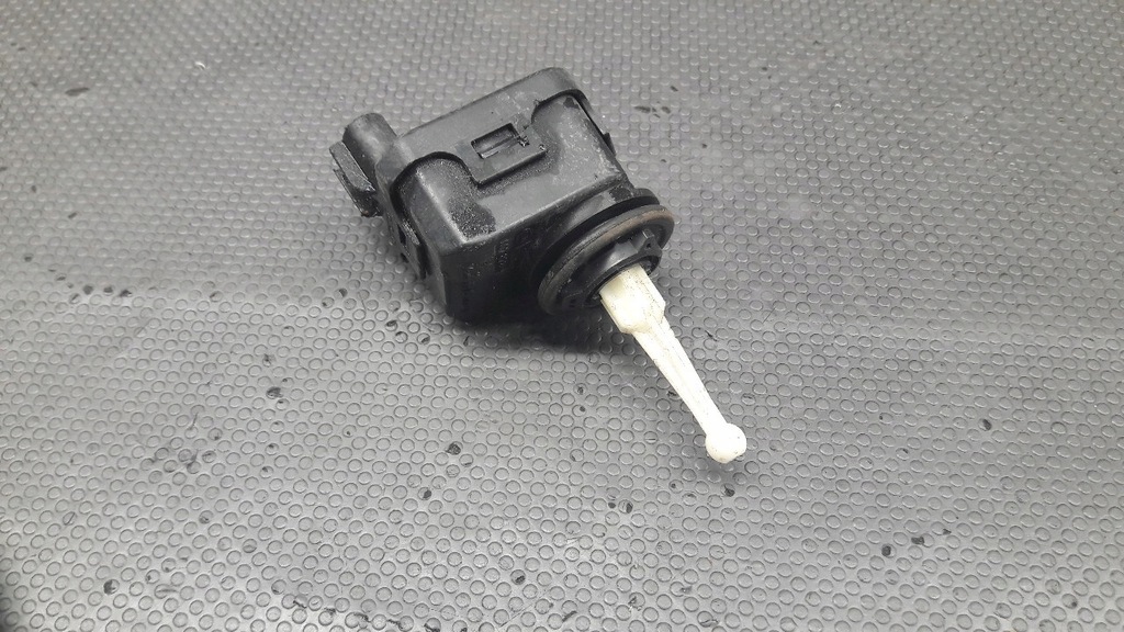 фото №1, Моторчик фара правый volvo v40 lift