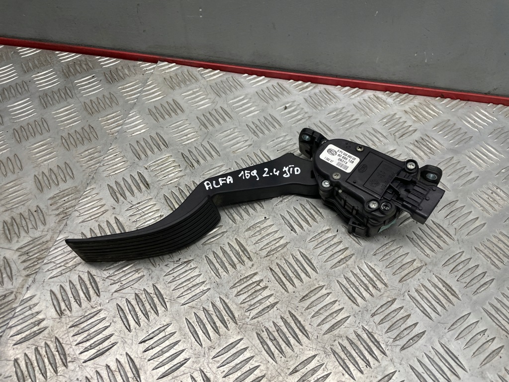Купить Потенциометр газа 60695128 alfa romeo 159 2,4 jtd 05-11