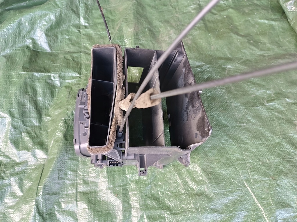 фото №8, 0001163v022 smart fortwo 450 решётка обдув