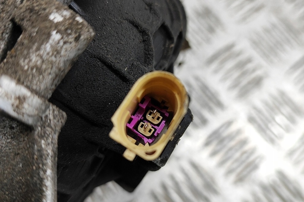 фото №5, Audi q5 fy левая сторона крепления двигателя 4m0199371fg 2.0 дизель 140kw 2017