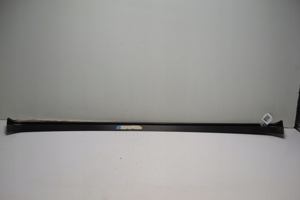 фото №1, Mercedes w124 край отвір кришки багажника задня góra