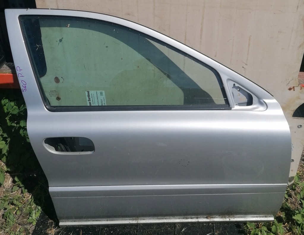 фото №1, Volvo s60 i 00r- дверь правое передние правый перед