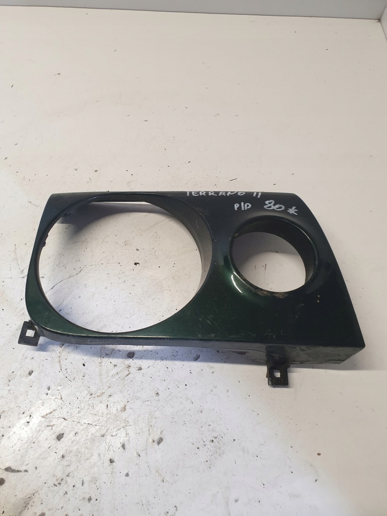 фото №1, Рамка лампы передней правой nissan terrano ii