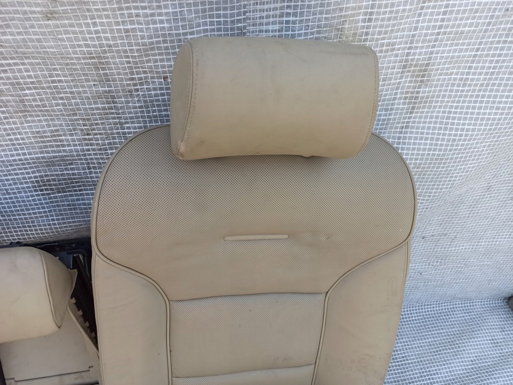 фото №9, Audi a8 s8 d3 сиденья задняя кожа 2szt torrone электрический подлокотник 4 os