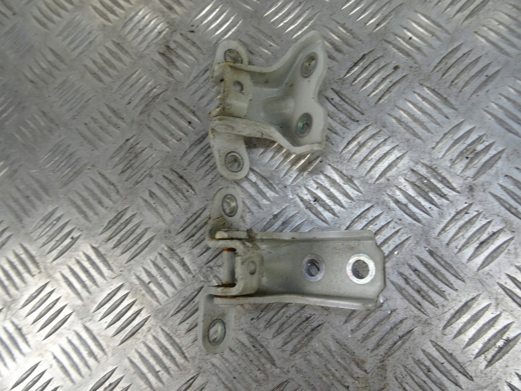 фото №1, Kia stonic петли дверь правый перед комплект