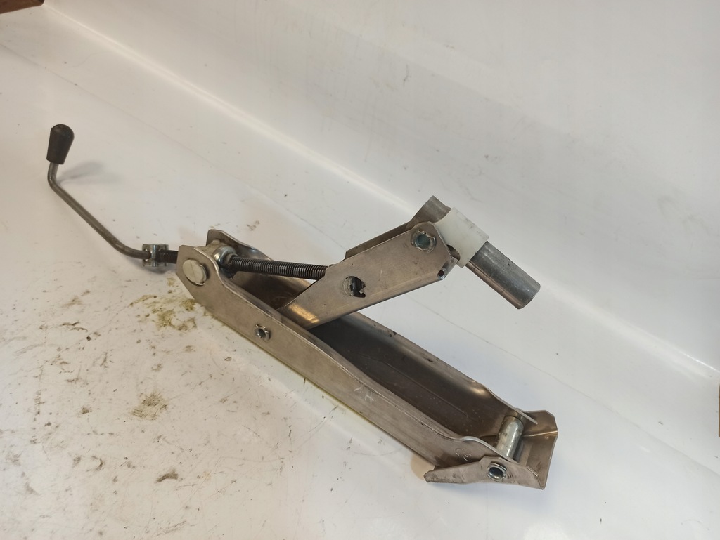 фото №12, Audi a-2 1.4 tdi оригінальний підйомник автомобільний 8z0011031a