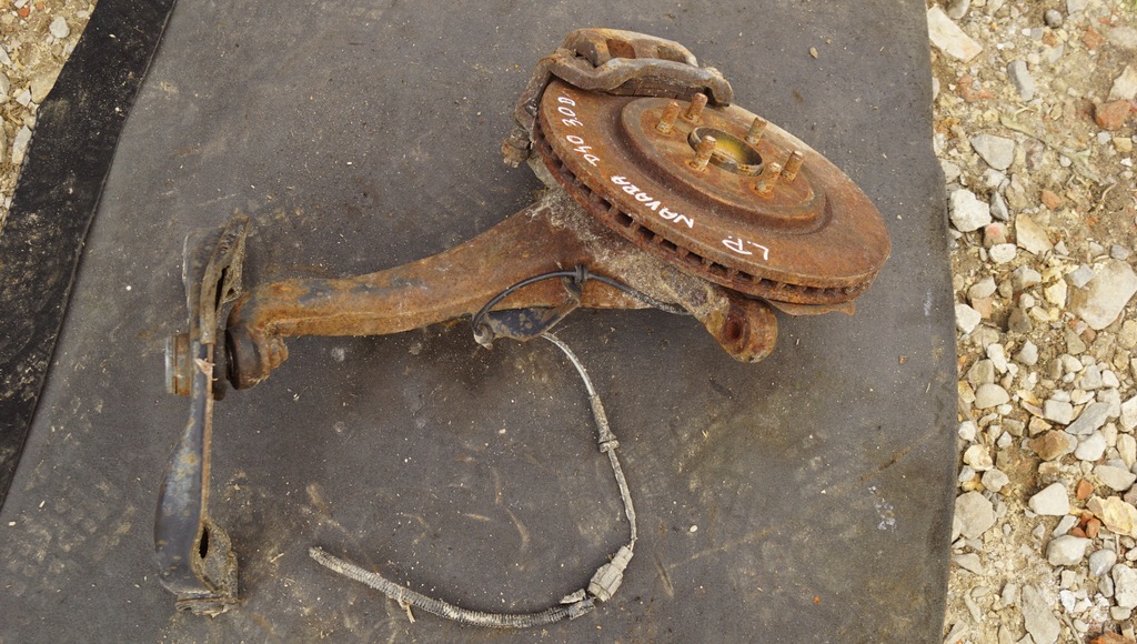 фото №6, Поворотный кулак левый перед nissan navara d40 3.0d