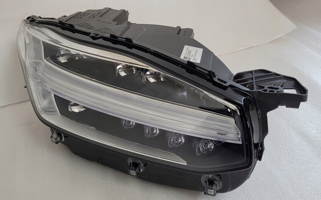 Фара правий full led active high beam volvo xc90 2 рестайлінг  2019- в Україні