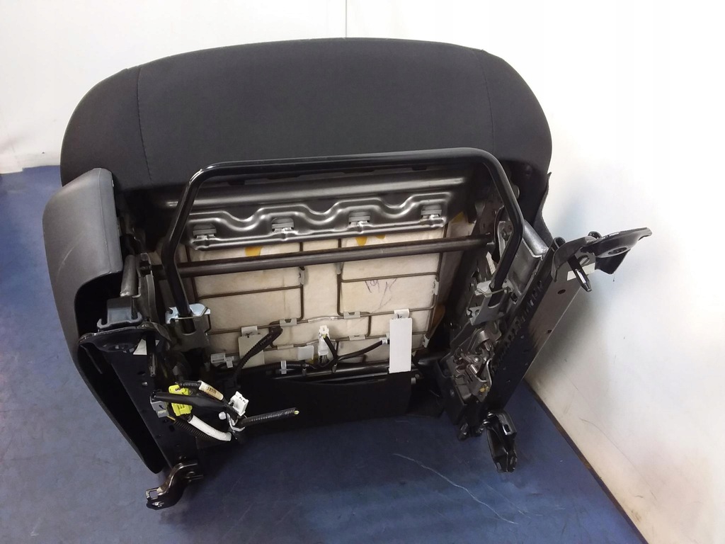 фото №12, Toyota auris i lift сиденье пассажира правый перед