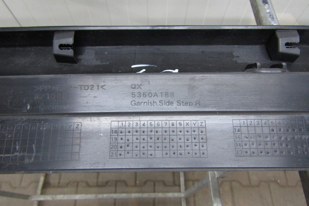 фото №10, Молдинг порог правая mitsubshi pajero shogun sport 3 iii 16-