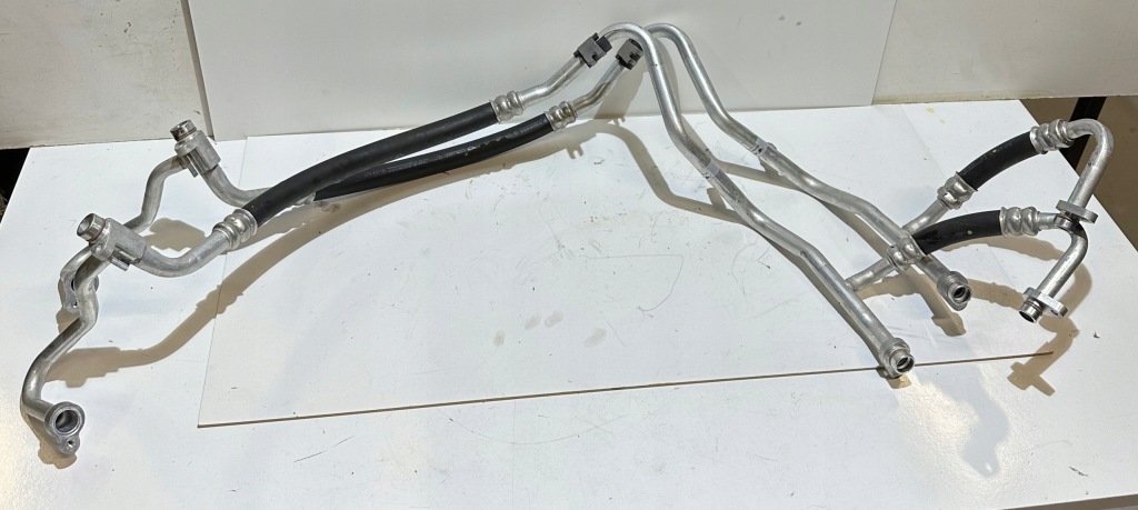 фото №1, Renault zoe wąż кондиціонера шланг 924902956r