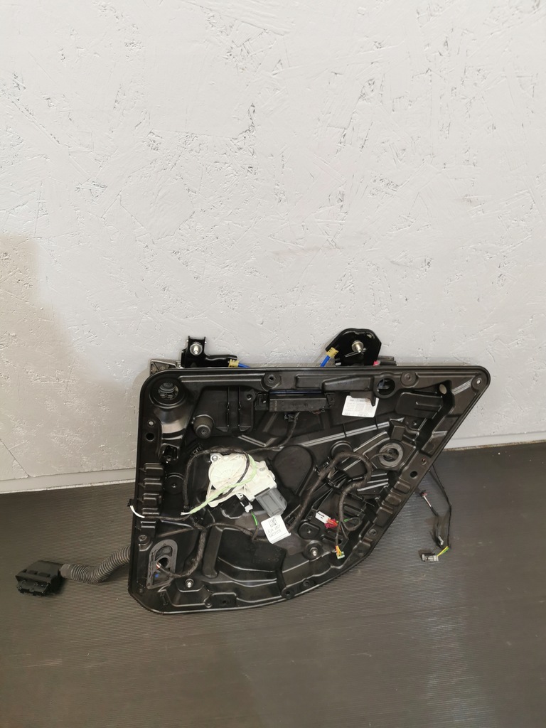 фото №1, Mercedes-benz cls w257 подъемник стекло правый задняя