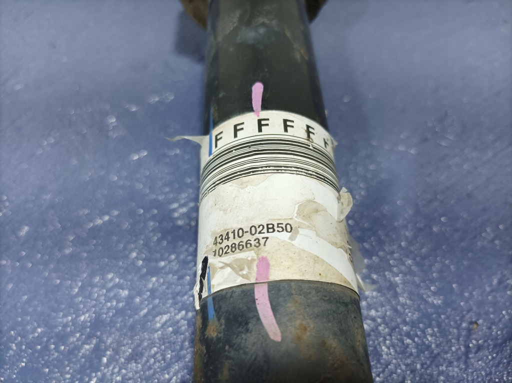 фото №4, Toyota corolla e16 xi приводной вал правая перед длинная механическая коробка передач 43410-02b50