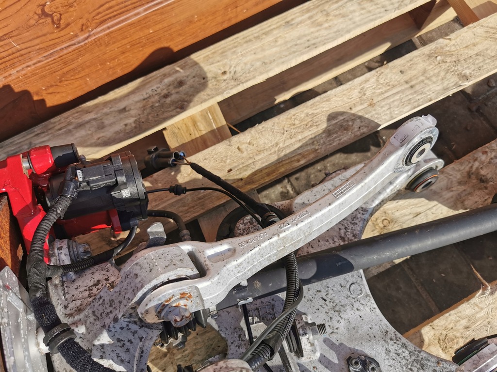 фото №4, Alfa romeo giulia q4 поворотний кулак права задня важелі привідний вал комплект