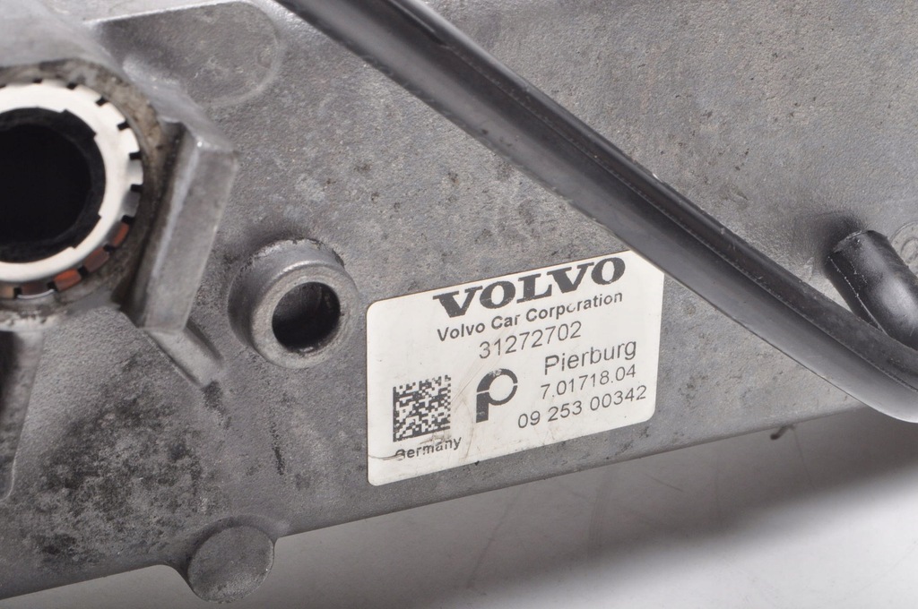 фото №7, Volvo xc70 ii 2.4 d5 205km радиатор выхлопных газов 31272702 50276422