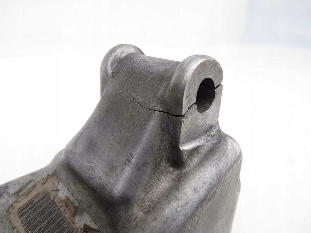 фото №5, Кронштейн кронштейн компрессора компрессор кондиционера volvo s60 ii v60 i 2.0 t5