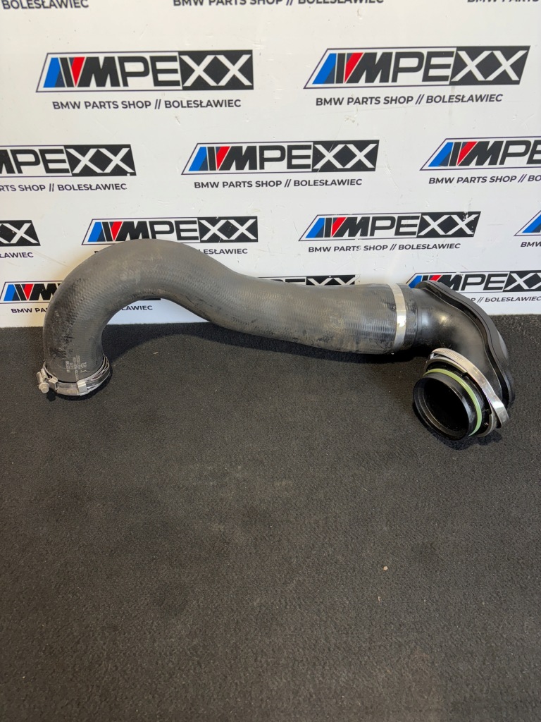 Opel insignia saab 9-5 шланг труба інтеркулер 13257586 Доставка