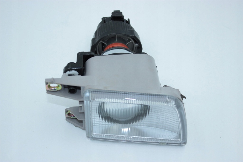 фото №1, Противотуманная фара vw golf iii vento