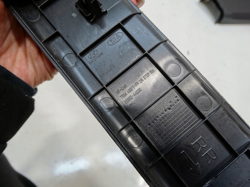 фото №5, Молдинг порог правый перед kia carens iv 85882-a4000