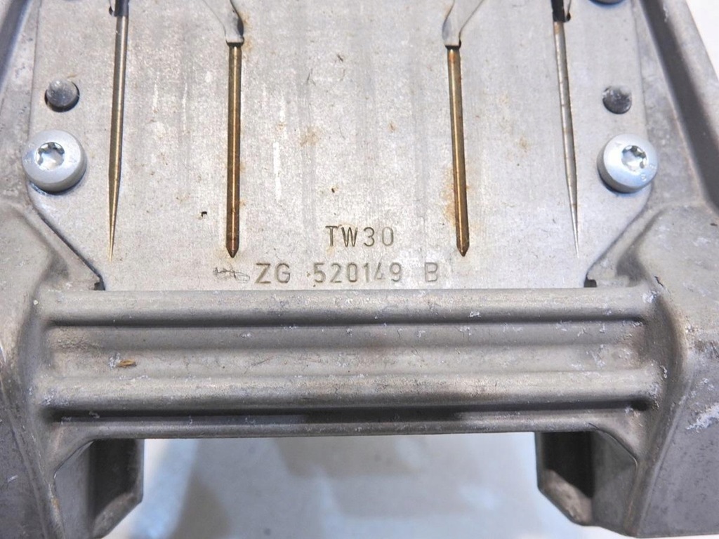 фото №10, Колонка кермова mazda 5 i 2.0 16v